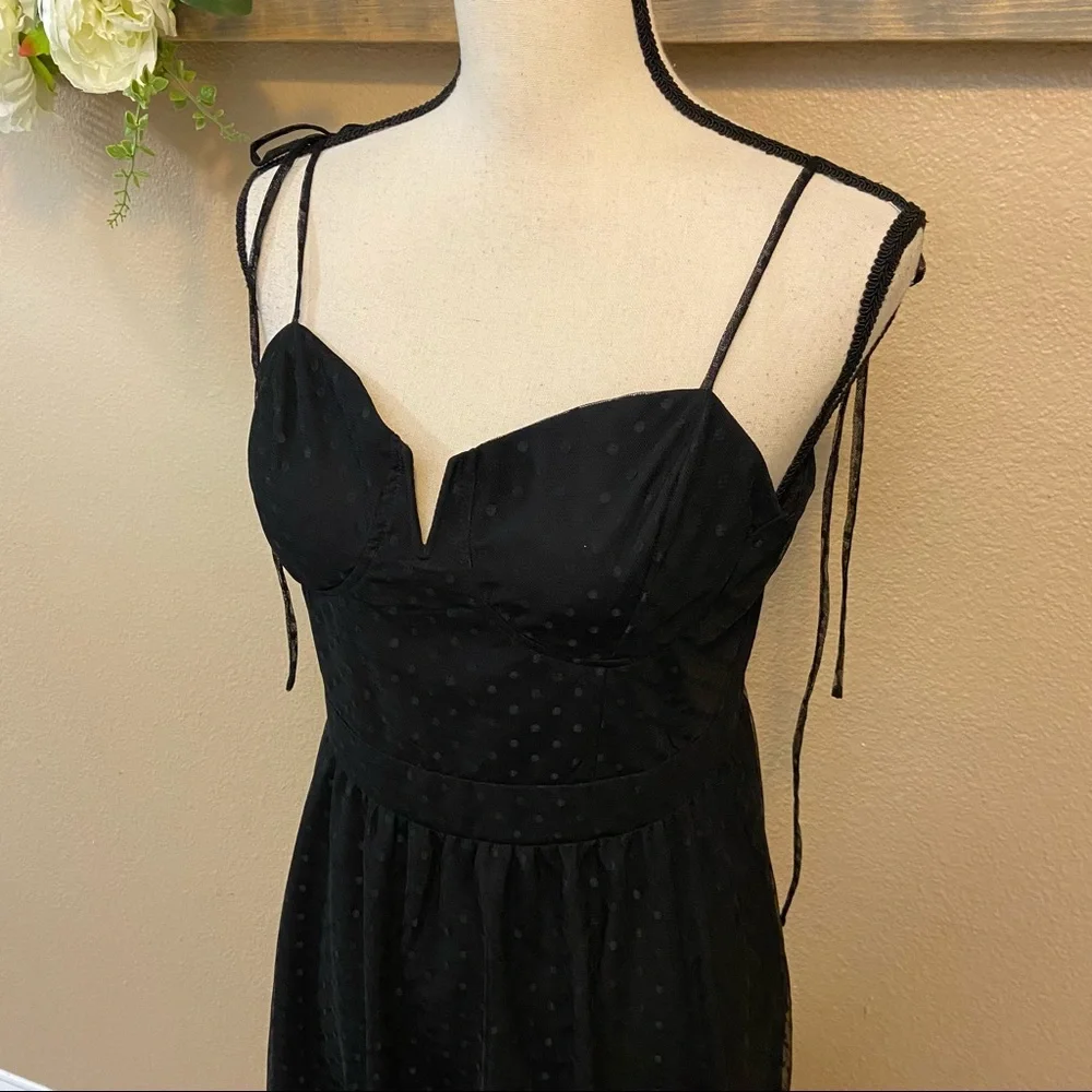 NWOT Lulus Romantic Spot Black Polka Dot Mesh Tiered Midi Dress - Picture 10 of 15